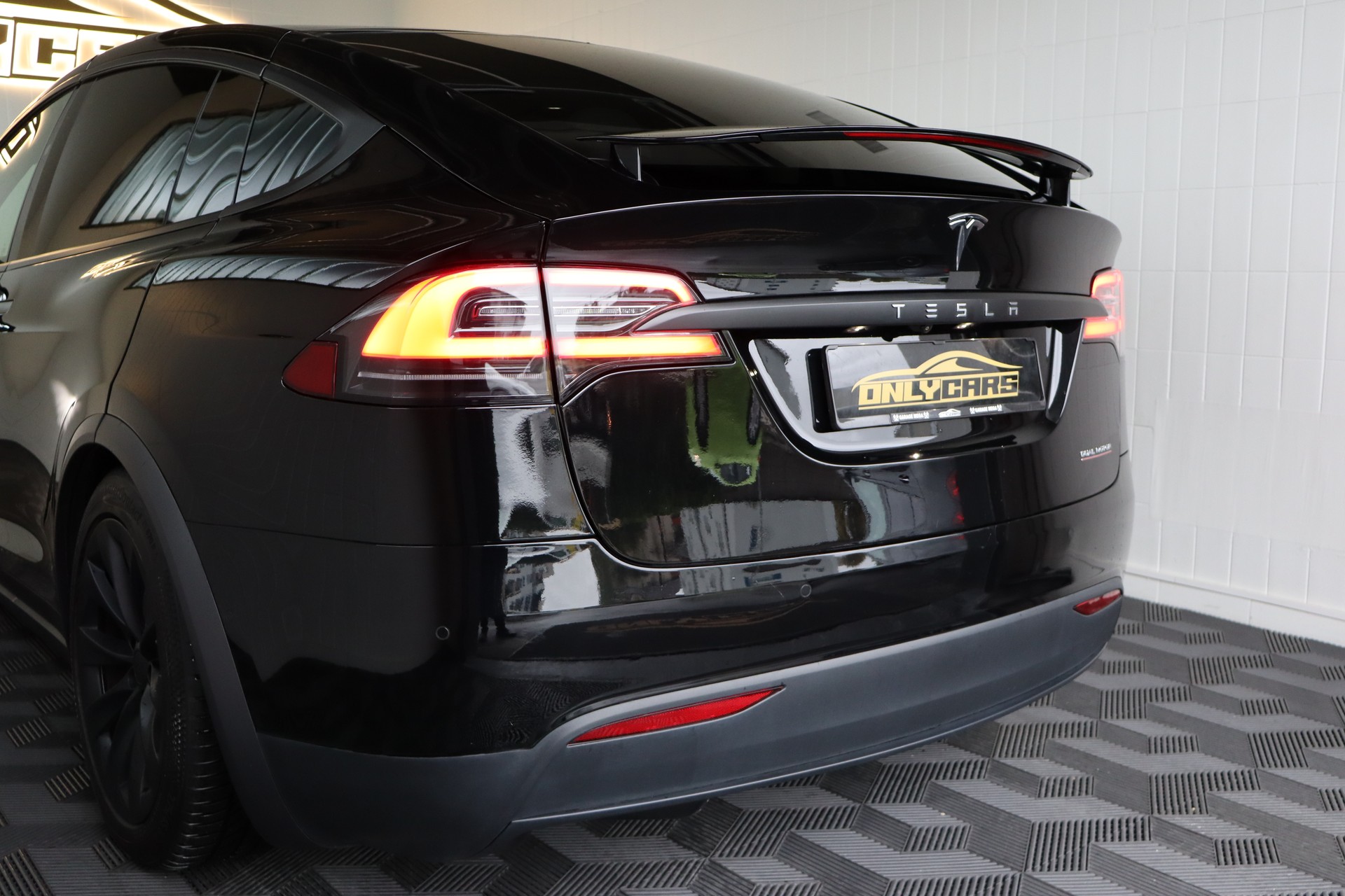TESLA MODEL X PERFORMANCE LUDICROUS * BLACK ON WHITE * GARANTIE AUF ANTRIEB & BATTERIE * CH-AUTO * CHF 500.- IM MONAT OHNE ANZAHLUNG *-image-13