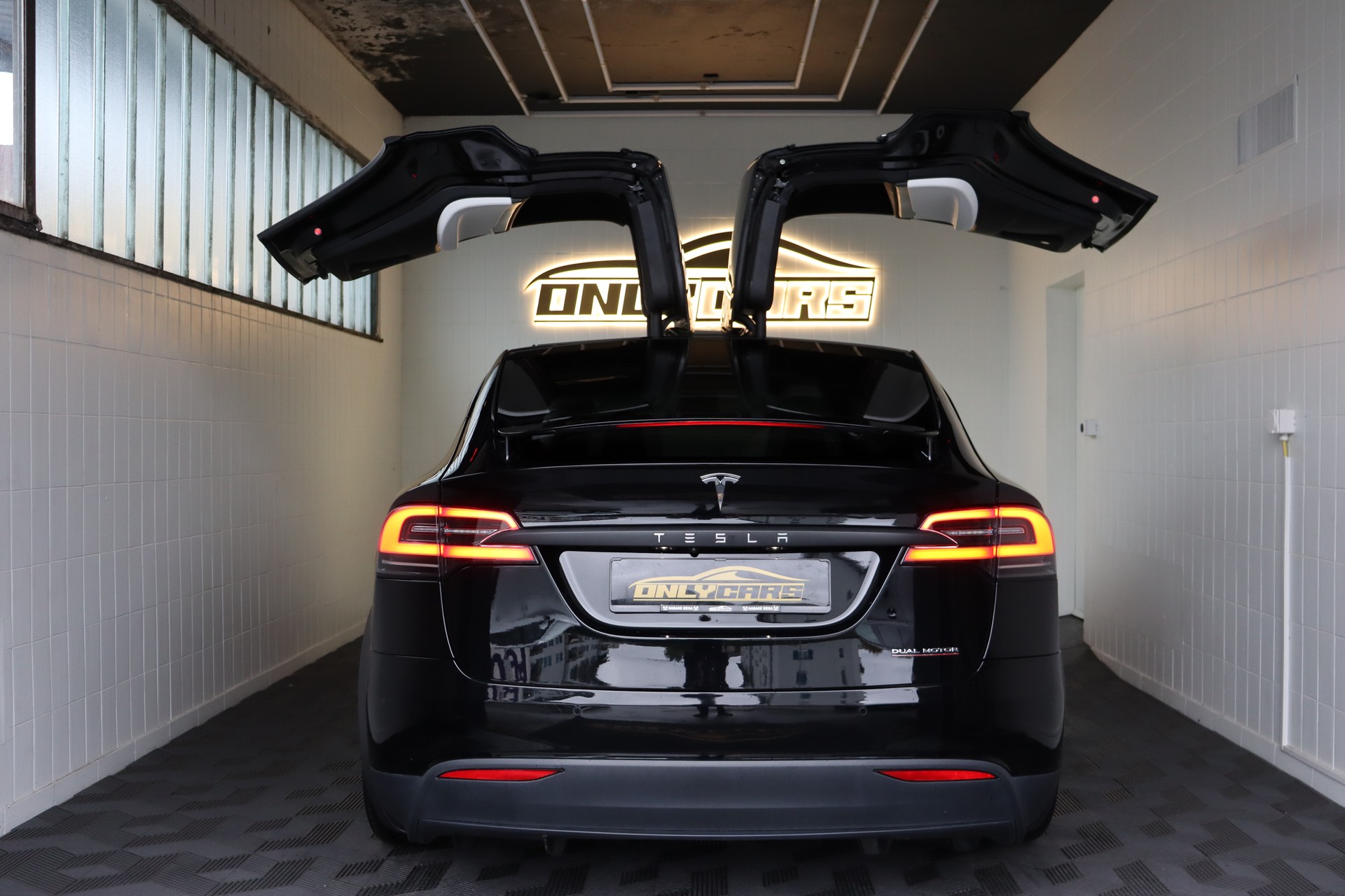 TESLA MODEL X PERFORMANCE LUDICROUS * BLACK ON WHITE * GARANTIE AUF ANTRIEB & BATTERIE * CH-AUTO * CHF 500.- IM MONAT OHNE ANZAHLUNG *-image-14