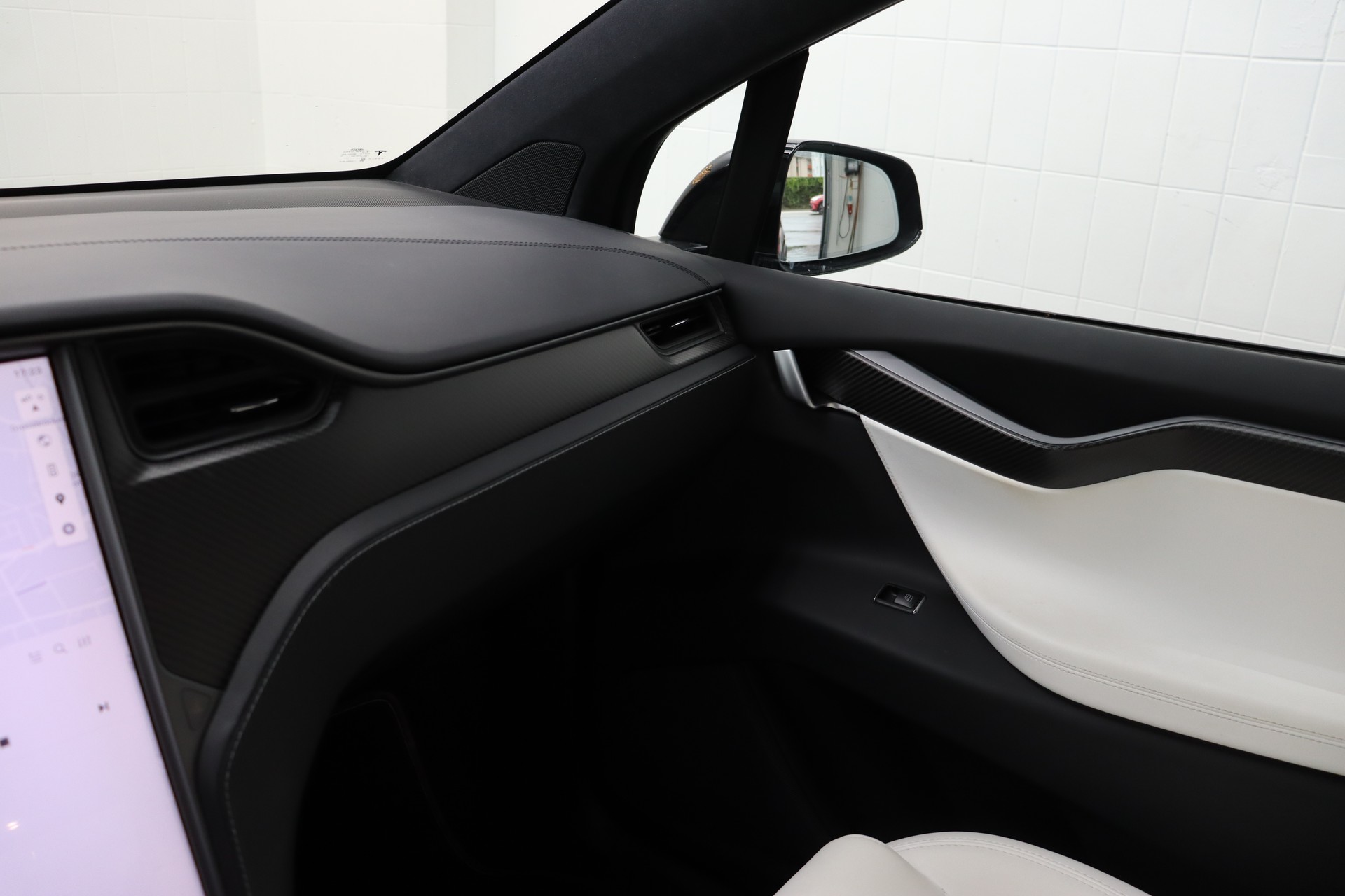 TESLA MODEL X PERFORMANCE LUDICROUS * BLACK ON WHITE * GARANTIE AUF ANTRIEB & BATTERIE * CH-AUTO * CHF 500.- IM MONAT OHNE ANZAHLUNG *-image-28
