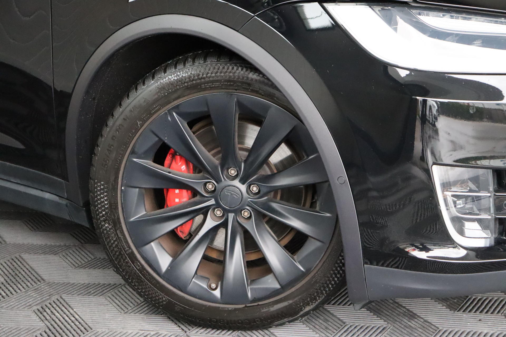 TESLA MODEL X PERFORMANCE LUDICROUS * BLACK ON WHITE * GARANTIE AUF ANTRIEB & BATTERIE * CH-AUTO * CHF 500.- IM MONAT OHNE ANZAHLUNG *-image-4