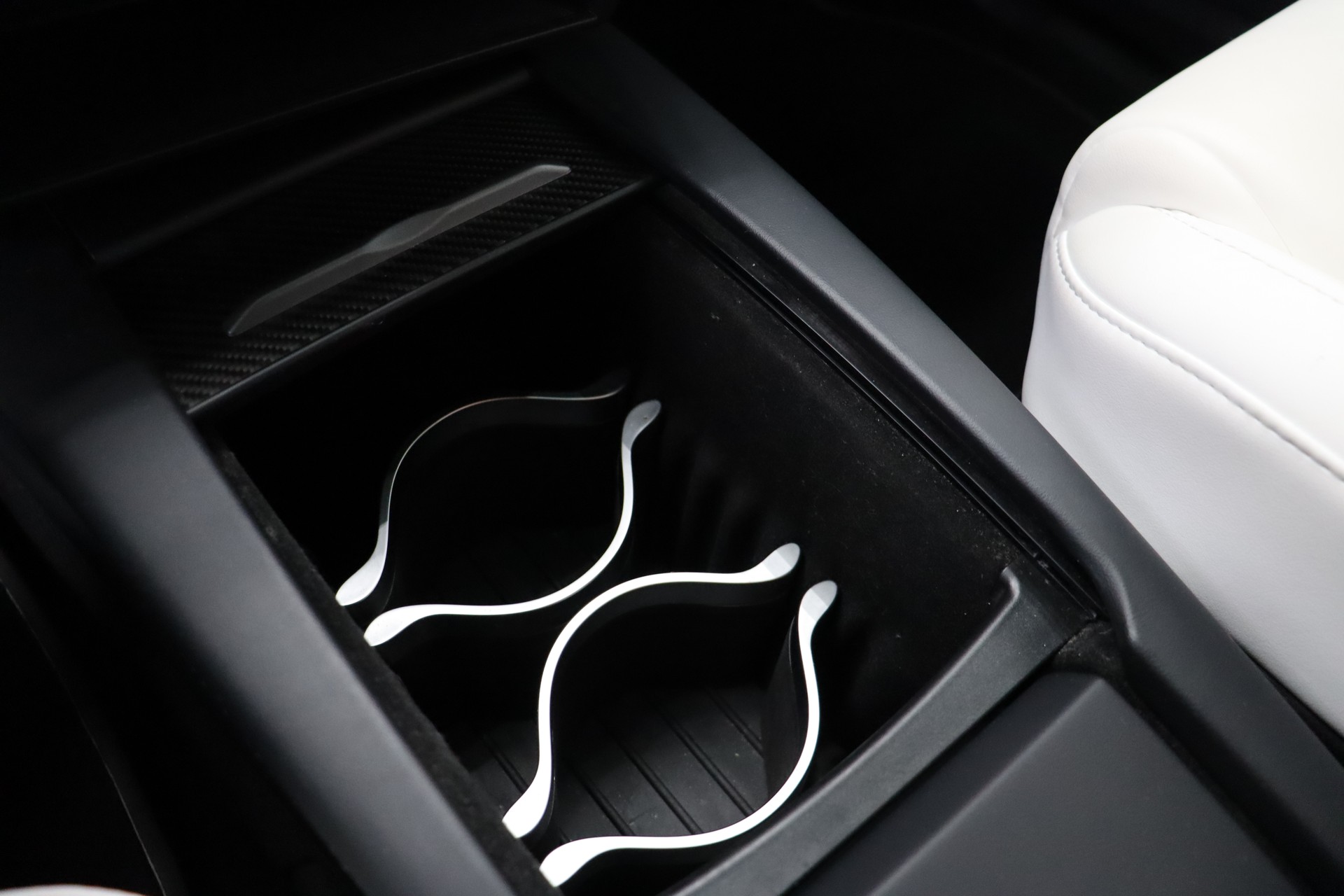 TESLA MODEL X PERFORMANCE LUDICROUS * BLACK ON WHITE * GARANTIE AUF ANTRIEB & BATTERIE * CH-AUTO * CHF 500.- IM MONAT OHNE ANZAHLUNG *-image-27
