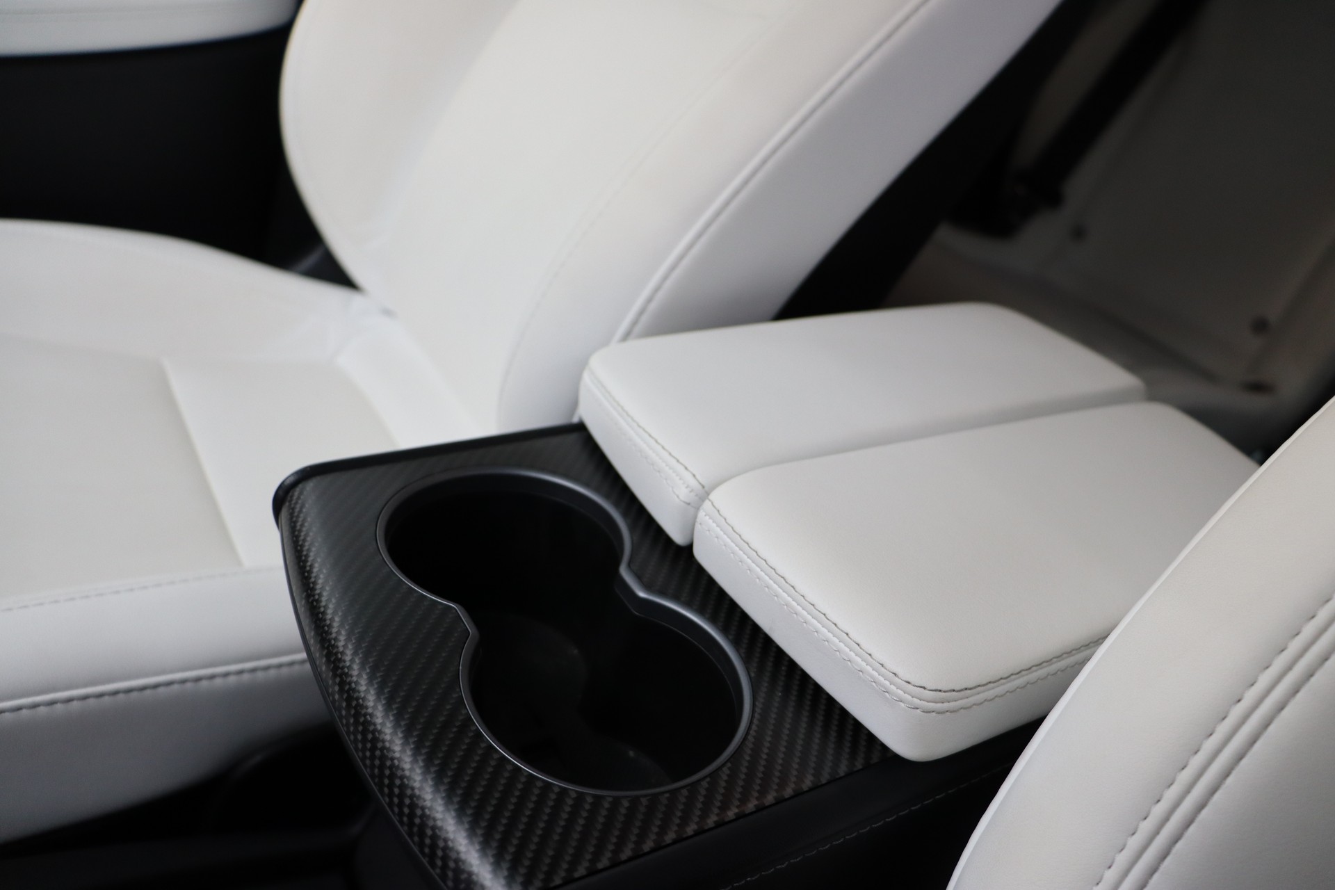 TESLA MODEL X PERFORMANCE LUDICROUS * BLACK ON WHITE * GARANTIE AUF ANTRIEB & BATTERIE * CH-AUTO * CHF 500.- IM MONAT OHNE ANZAHLUNG *-image-26