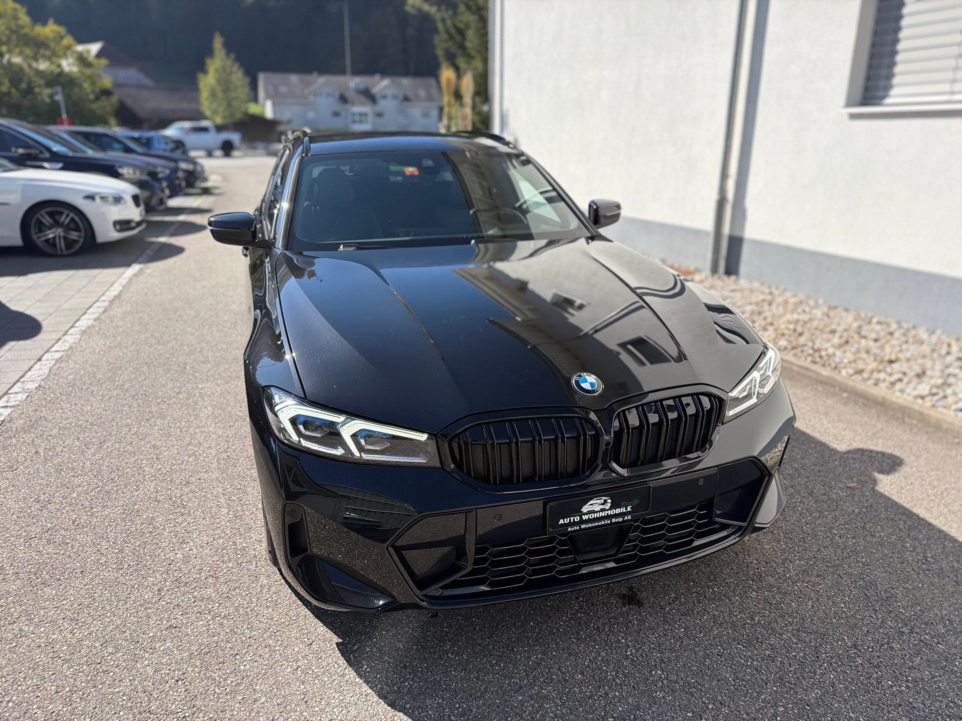 BMW 320d xDrive 48V Touring Steptronic M Sport-image-0