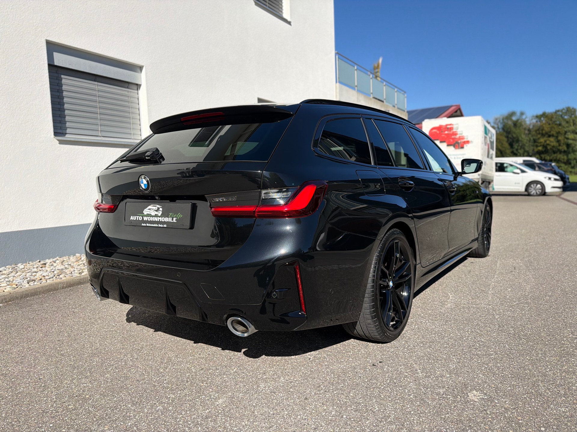 BMW 320d xDrive 48V Touring Steptronic M Sport-image-6