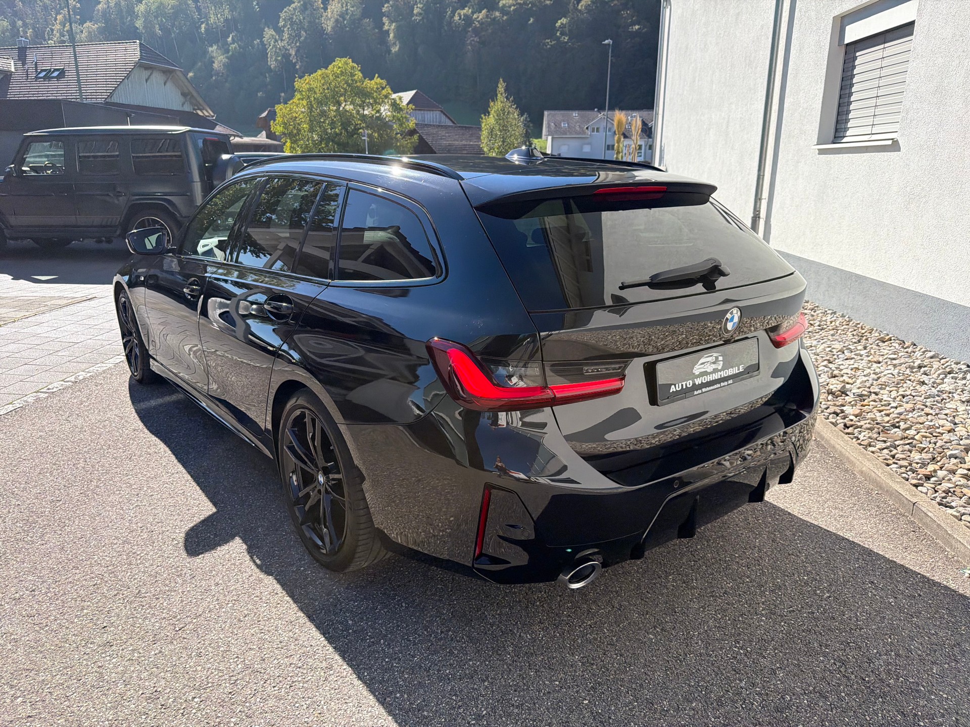 BMW 320d xDrive 48V Touring Steptronic M Sport-image-13