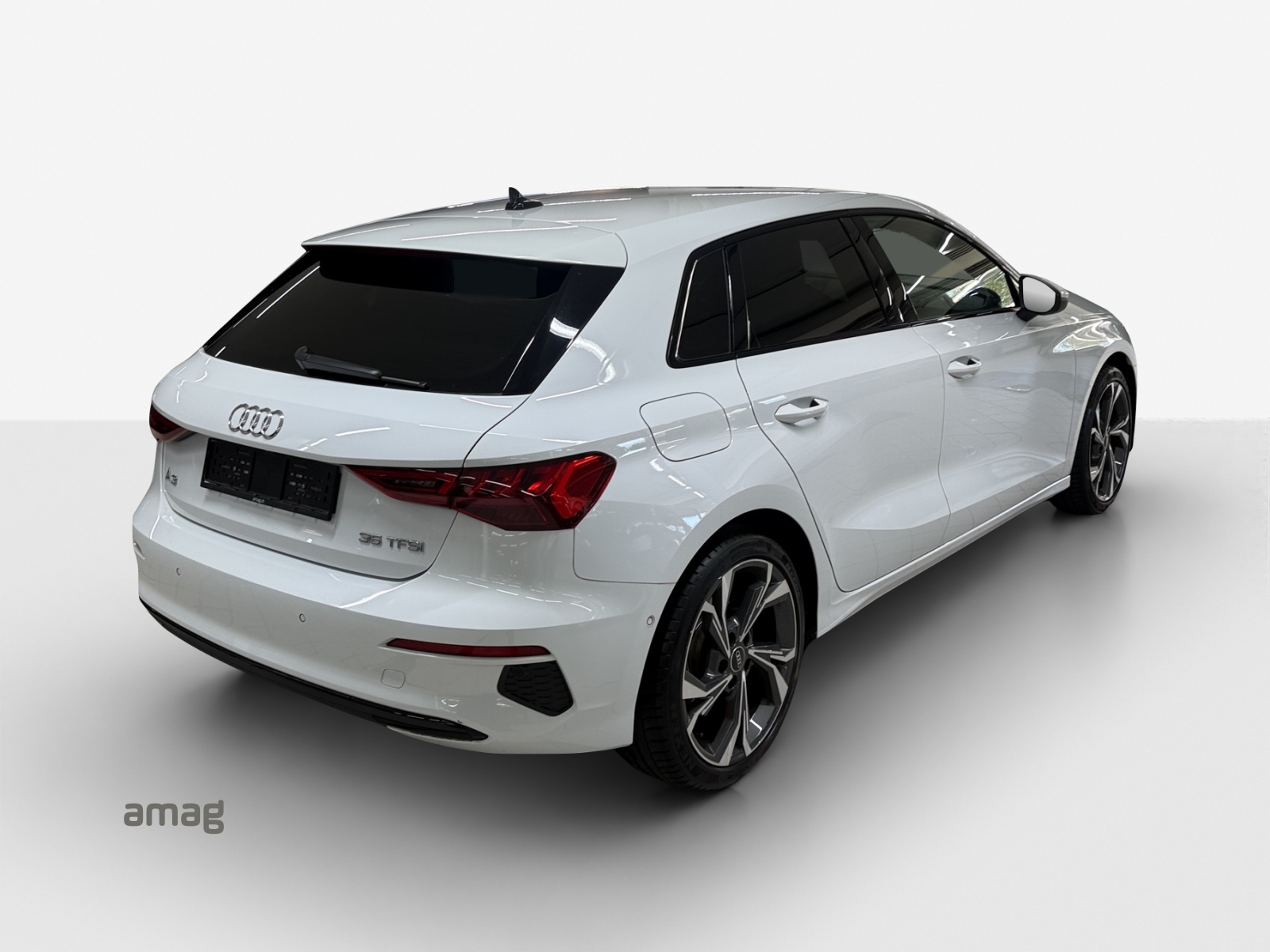 AUDI A3 Sportback 35 TFSI advanced Attraction S-tronic-image-4