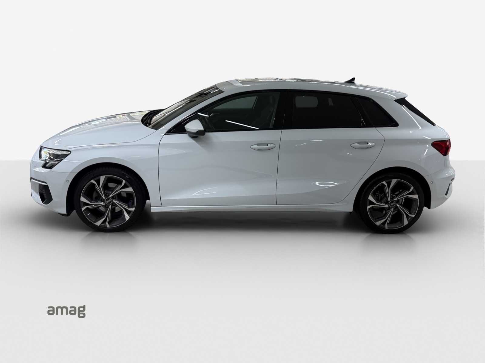 AUDI A3 Sportback 35 TFSI advanced Attraction S-tronic-image-1