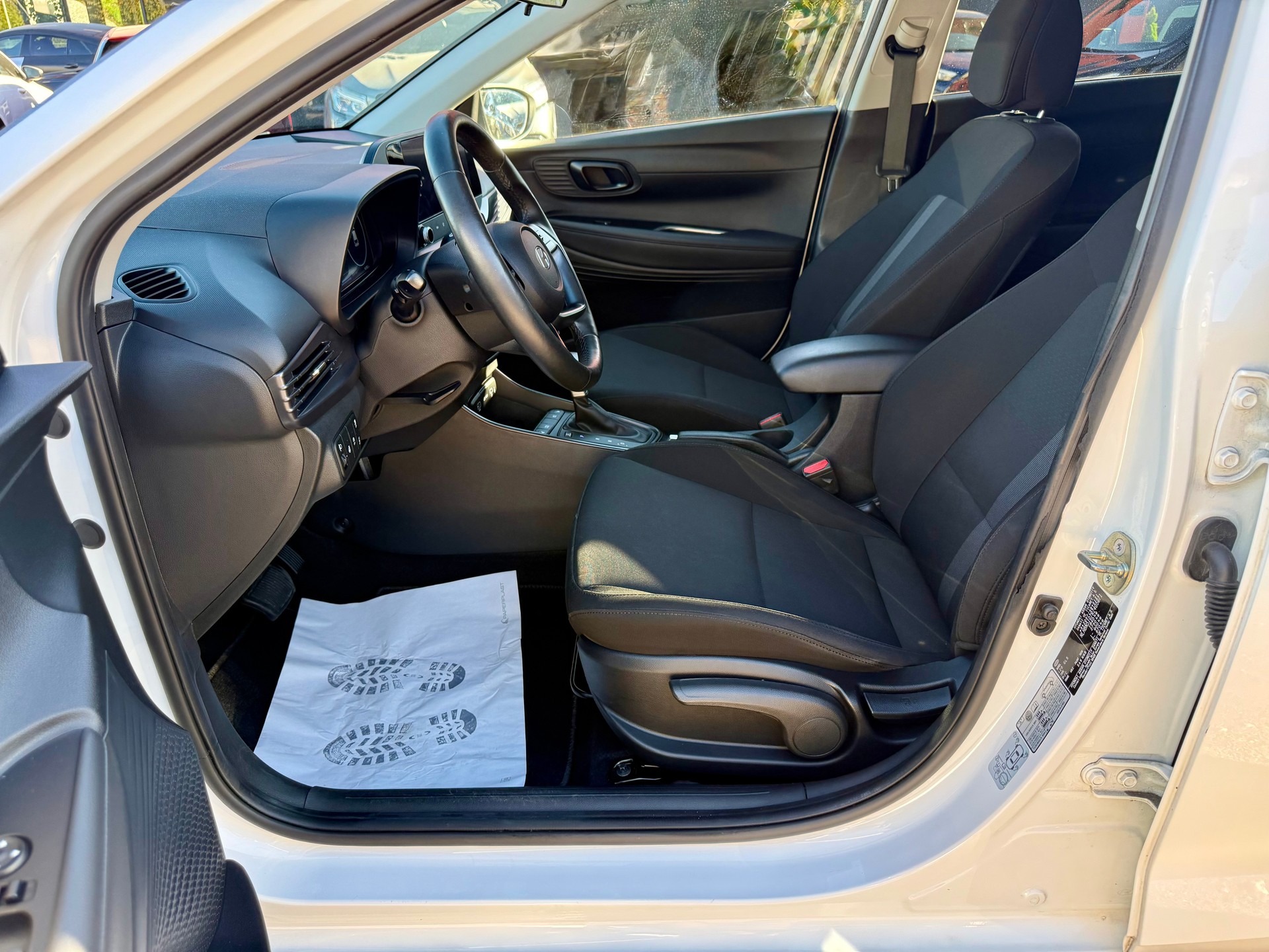 HYUNDAI i20 1.0 T-GDi Amplia DCT-image-11