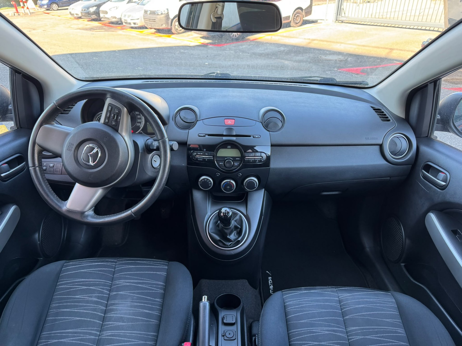 MAZDA 2 1.3i 16V Exclusive-image-9