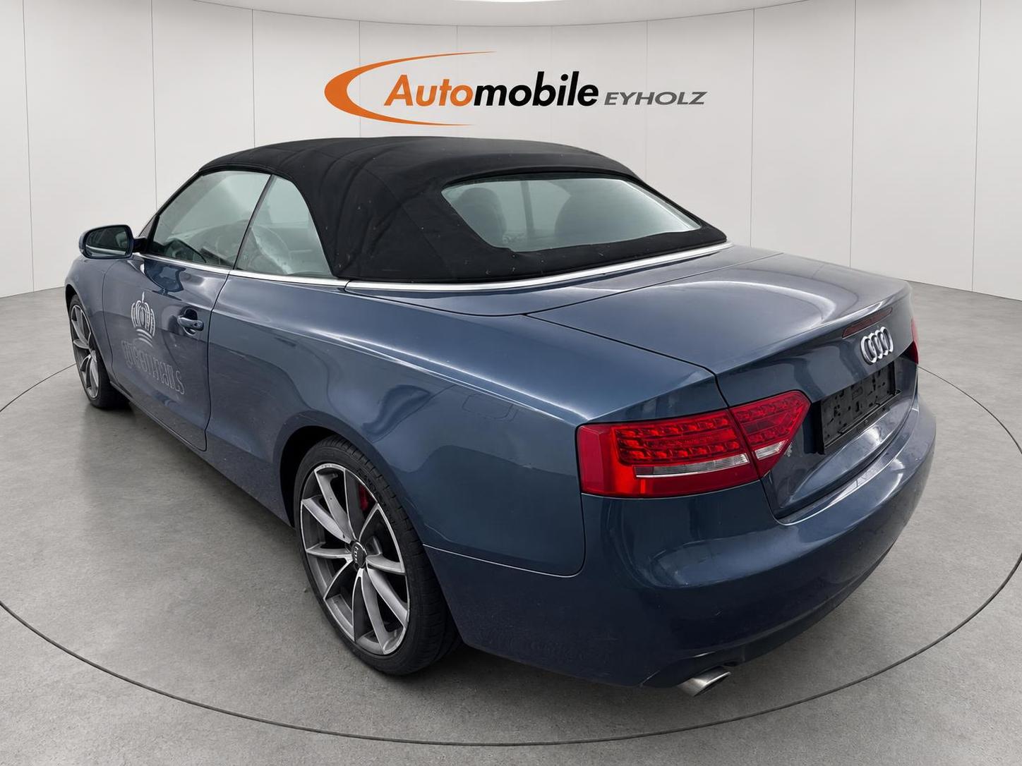 AUDI A5 Cabriolet 3.0 TDI quattro S-tronic-image-3