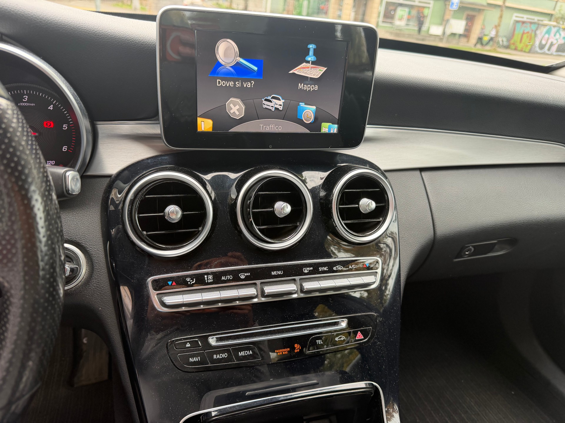 MERCEDES-BENZ C 200 Avantgarde 4Matic 7G-Tronic-image-10