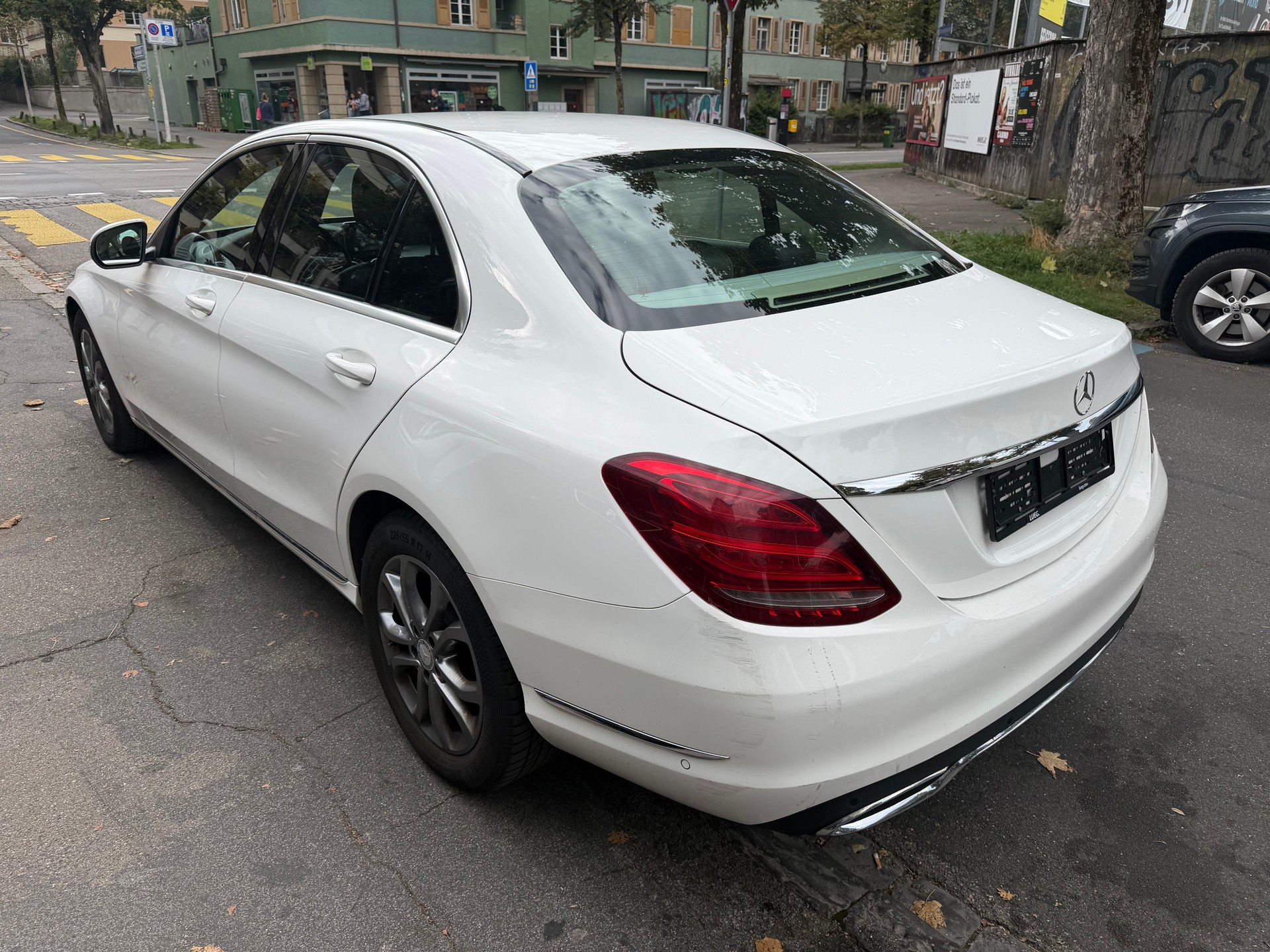 MERCEDES-BENZ C 200 Avantgarde 4Matic 7G-Tronic-image-5