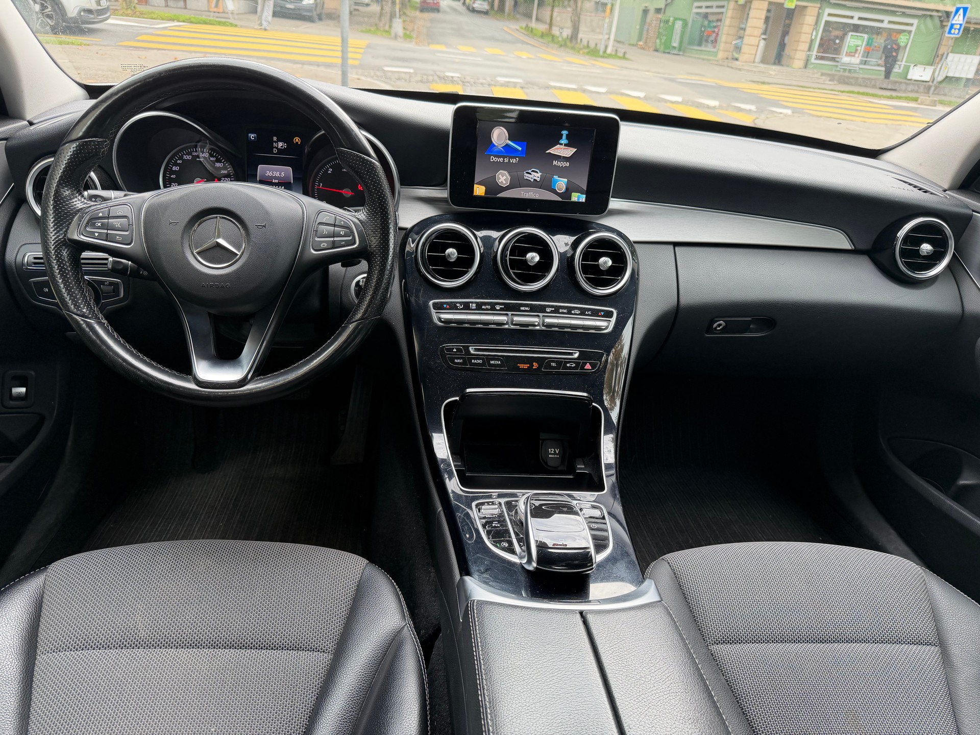 MERCEDES-BENZ C 200 Avantgarde 4Matic 7G-Tronic-image-11