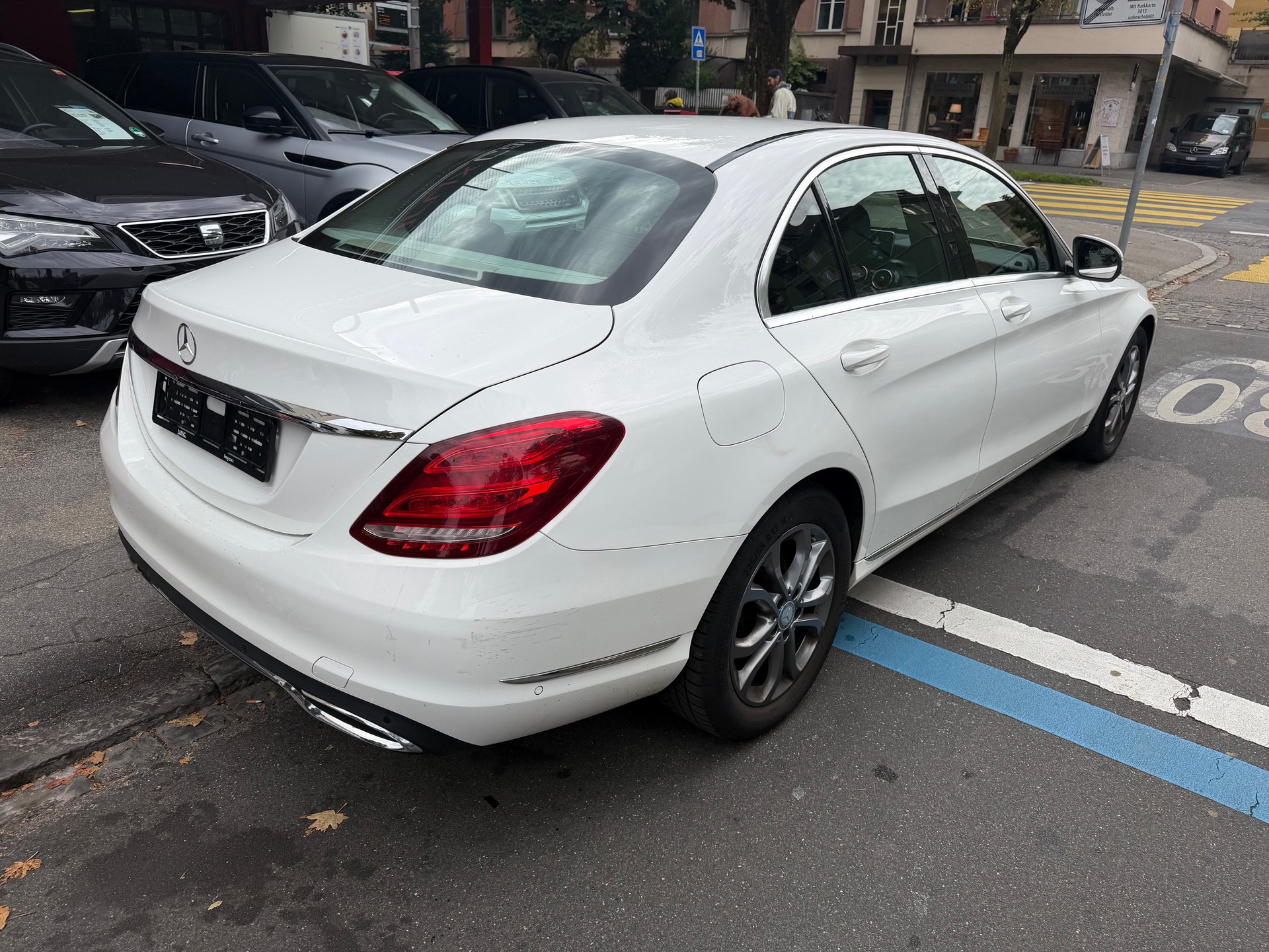 MERCEDES-BENZ C 200 Avantgarde 4Matic 7G-Tronic-image-3