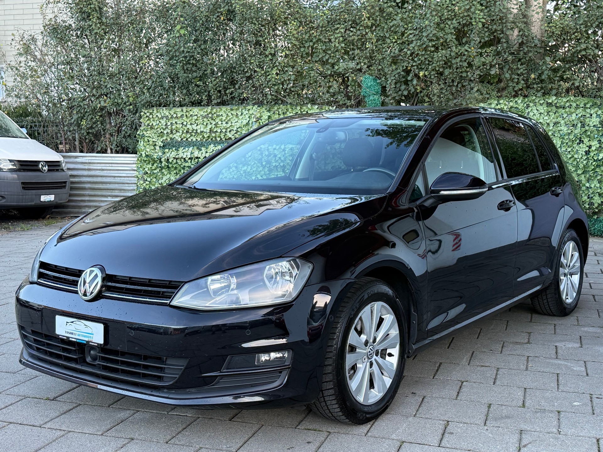 VW Golf 2.0 TDI Comfortline DSG-image-2