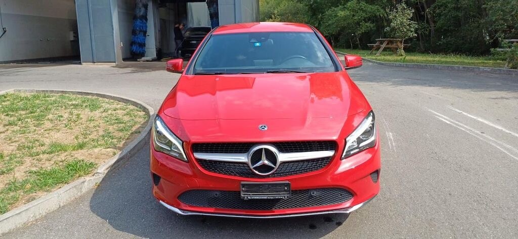 MERCEDES-BENZ CLA Shooting Brake 200 d 4Matic 7G-DCT-image-2