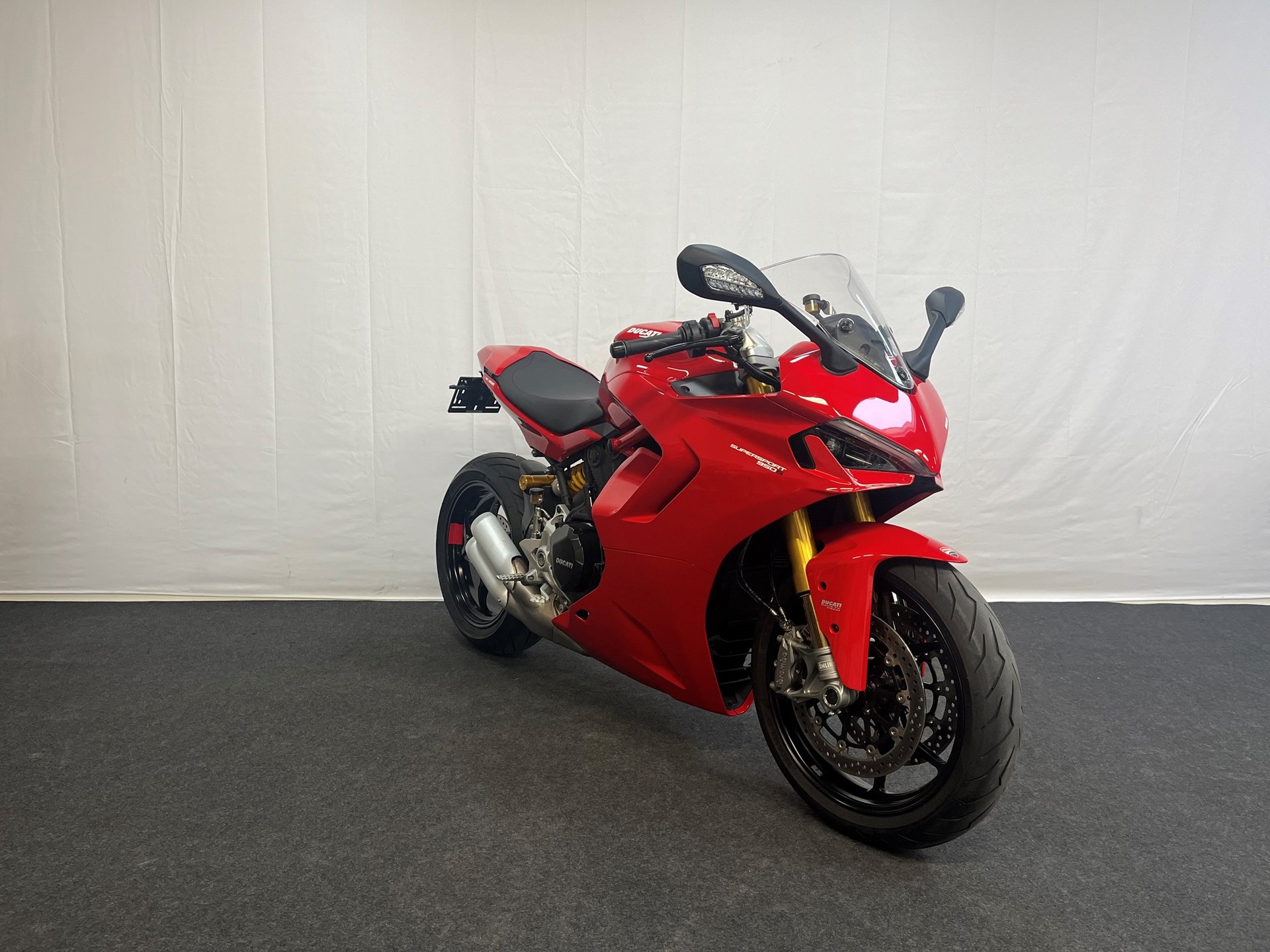 DUCATI 950 Supersport S-showroom-element-1