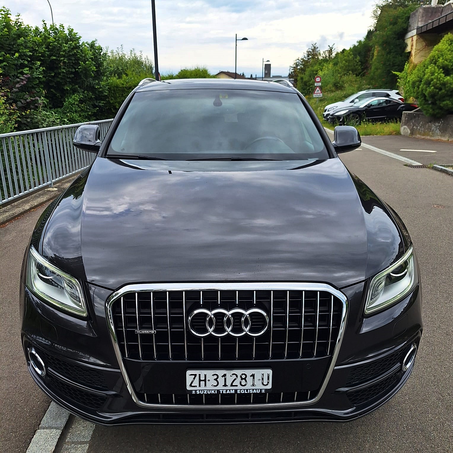 AUDI Q5 2.0 TDI quattro S-tronic-showroom-element-1