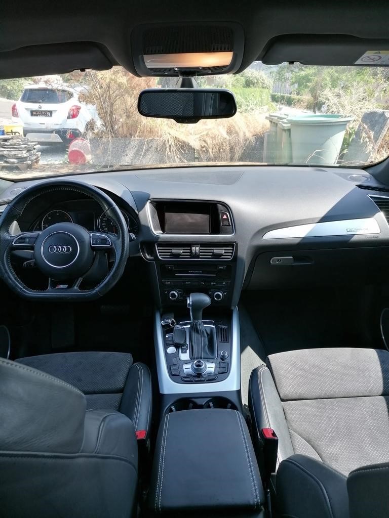 AUDI Q5 2.0 TDI quattro S-tronic-image-10