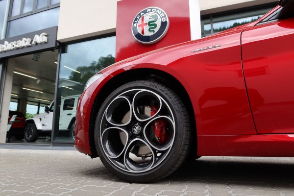 ALFA ROMEO Giulia 2.0 Veloce PremSky-image-11