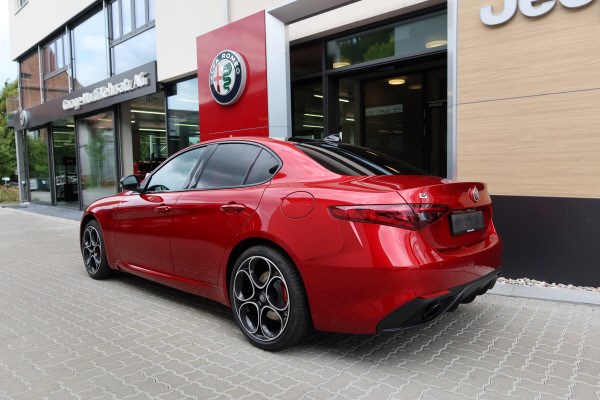 ALFA ROMEO Giulia 2.0 Veloce PremSky-image-5