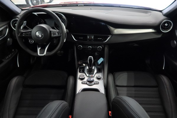 ALFA ROMEO Giulia 2.0 Veloce PremSky-image-9