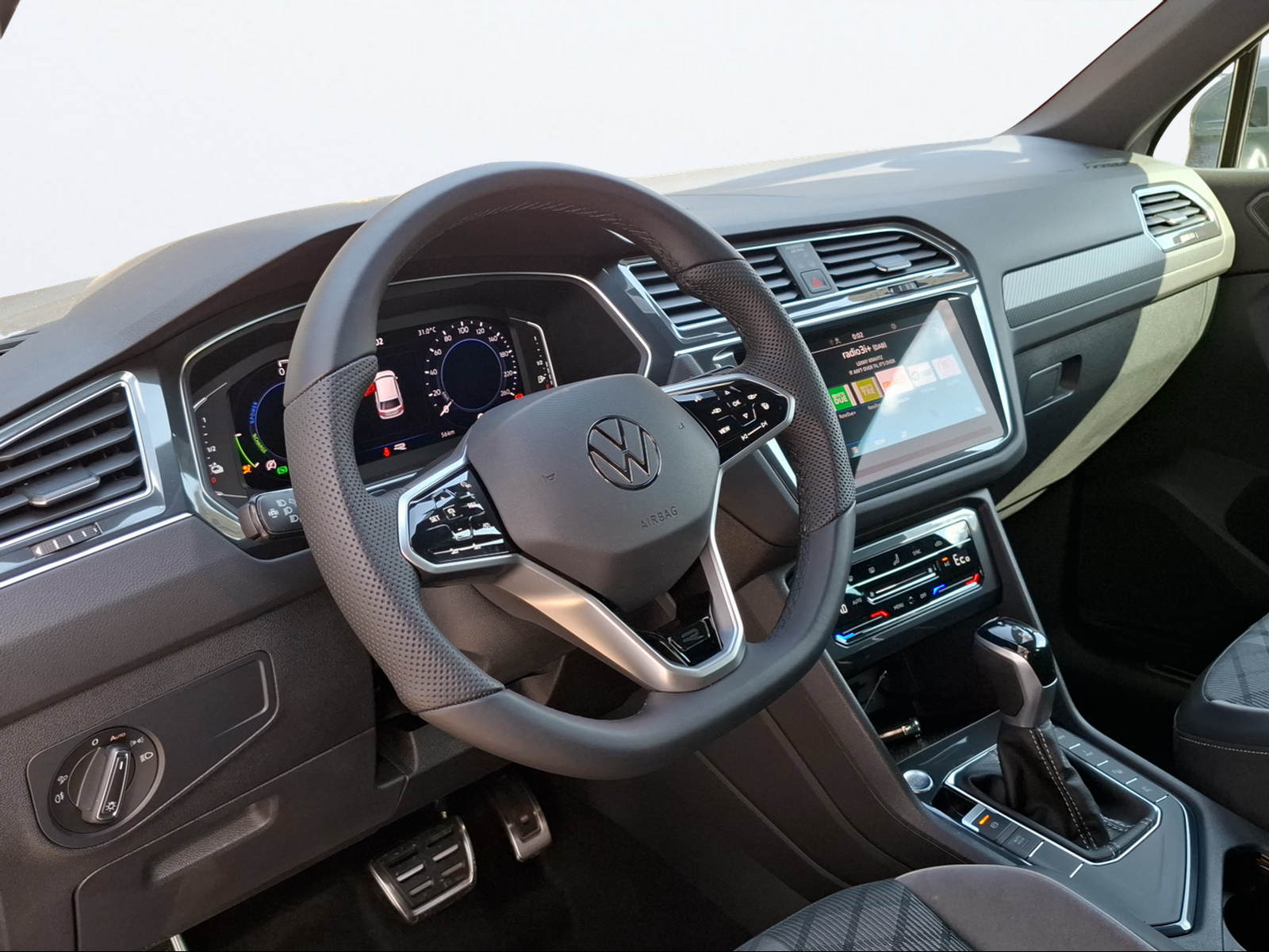 VW Tiguan 1.4TSI PHEV R-Line DSG-image-10