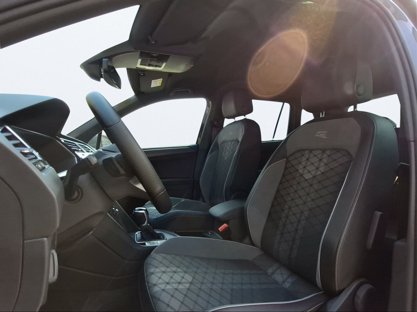 VW Tiguan 1.4TSI PHEV R-Line DSG-image-9