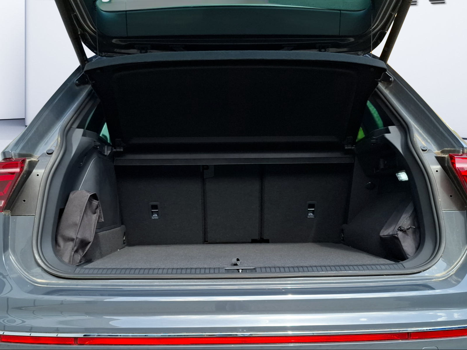 VW Tiguan 1.4TSI PHEV R-Line DSG-image-8
