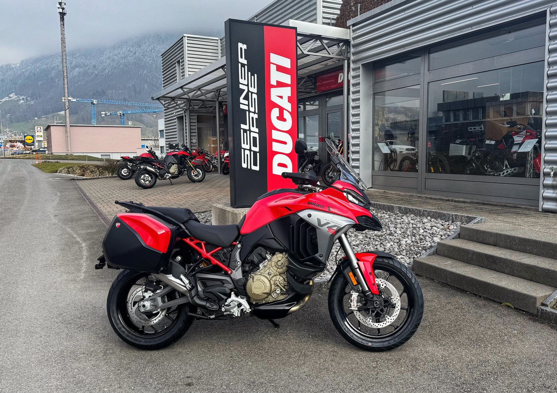 DUCATI Multistrada V4 S Travel & Radar-image-3