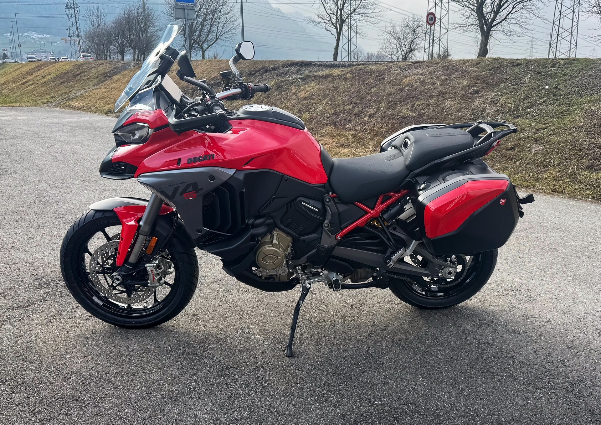 DUCATI Multistrada V4 S Travel & Radar-image-1