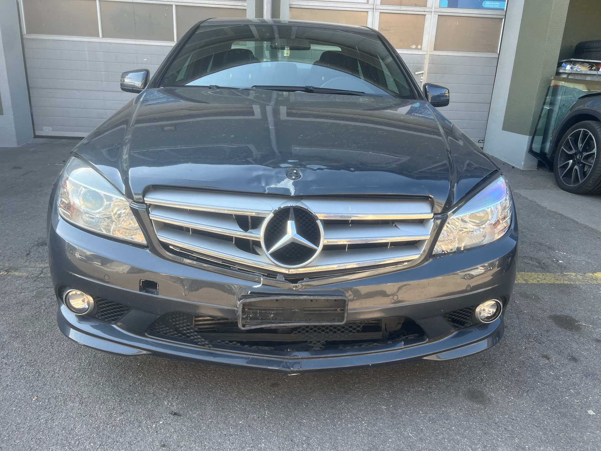 MERCEDES-BENZ C 200 CGI BlueEfficiency My Star Sport Automatic-image-0
