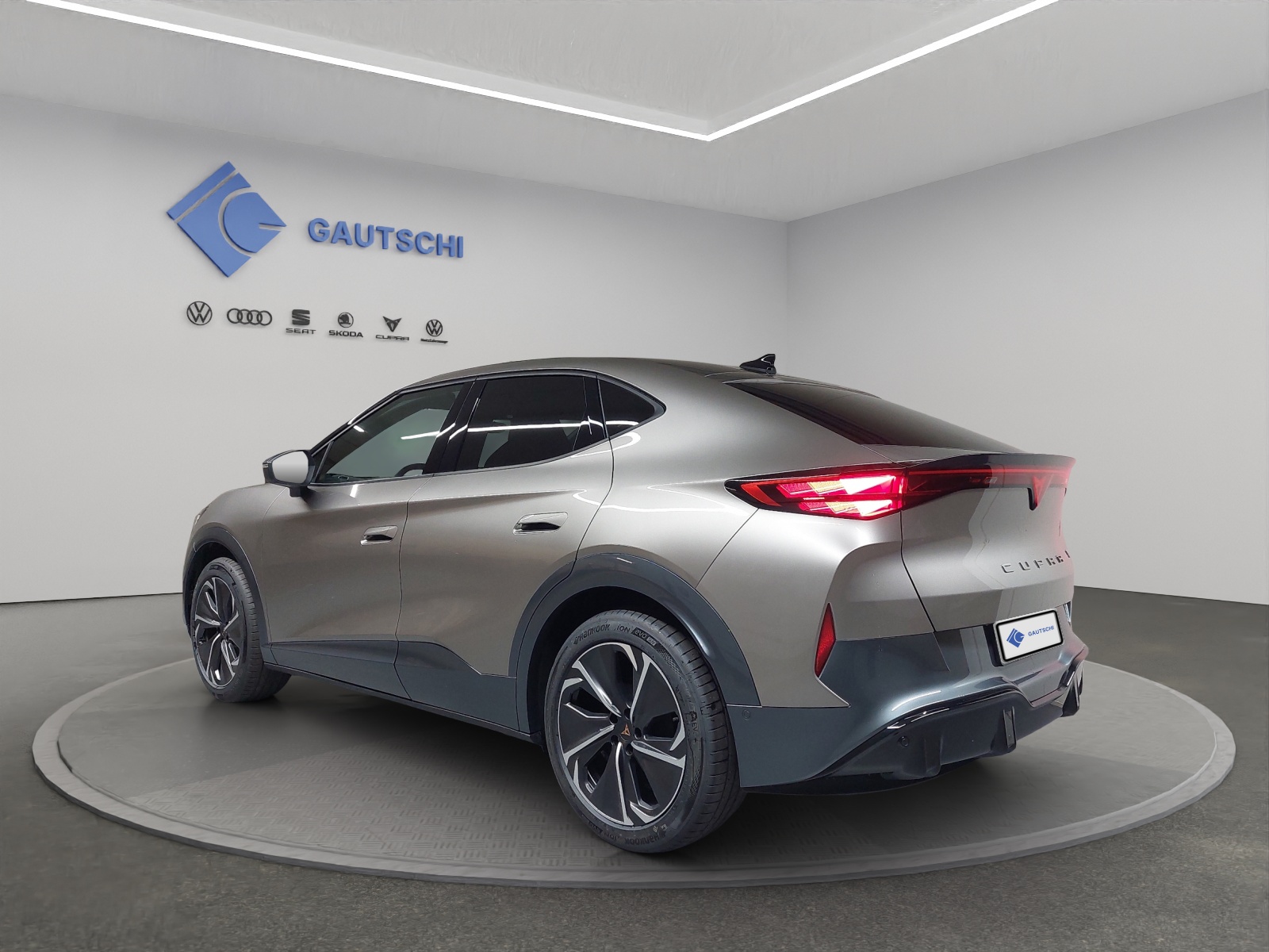 CUPRA Tavascan 77 kWh Edge 4D-image-2