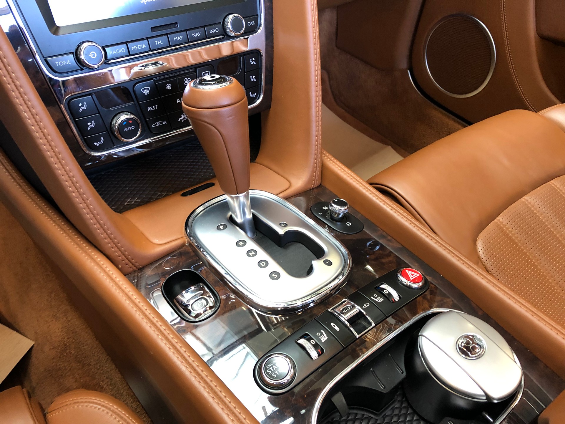 BENTLEY Continental GTC 4.0 V8-image-22