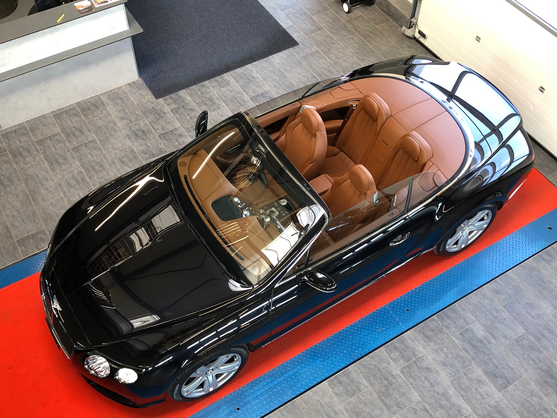 BENTLEY Continental GTC 4.0 V8-image-28
