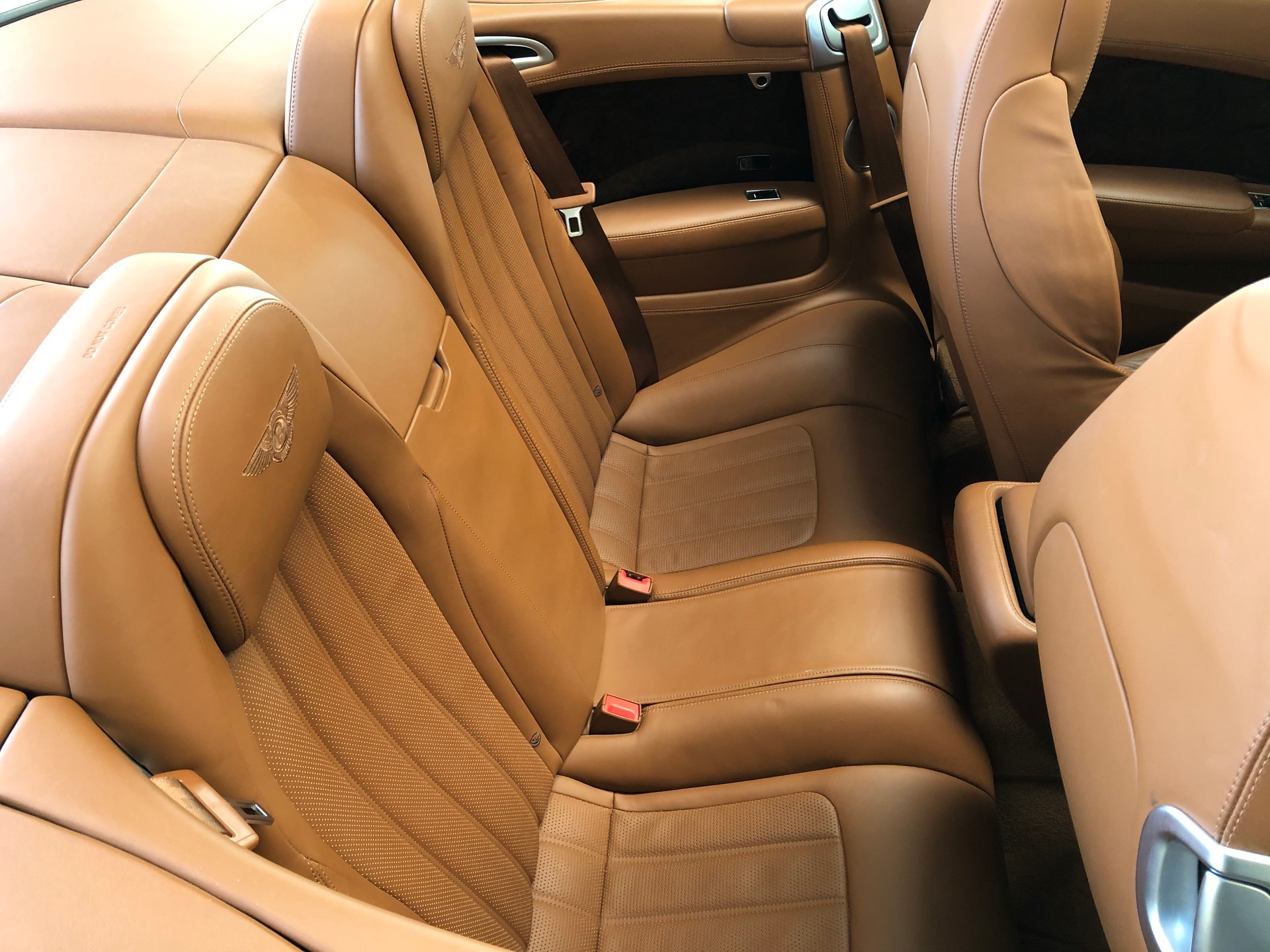 BENTLEY Continental GTC 4.0 V8-image-15