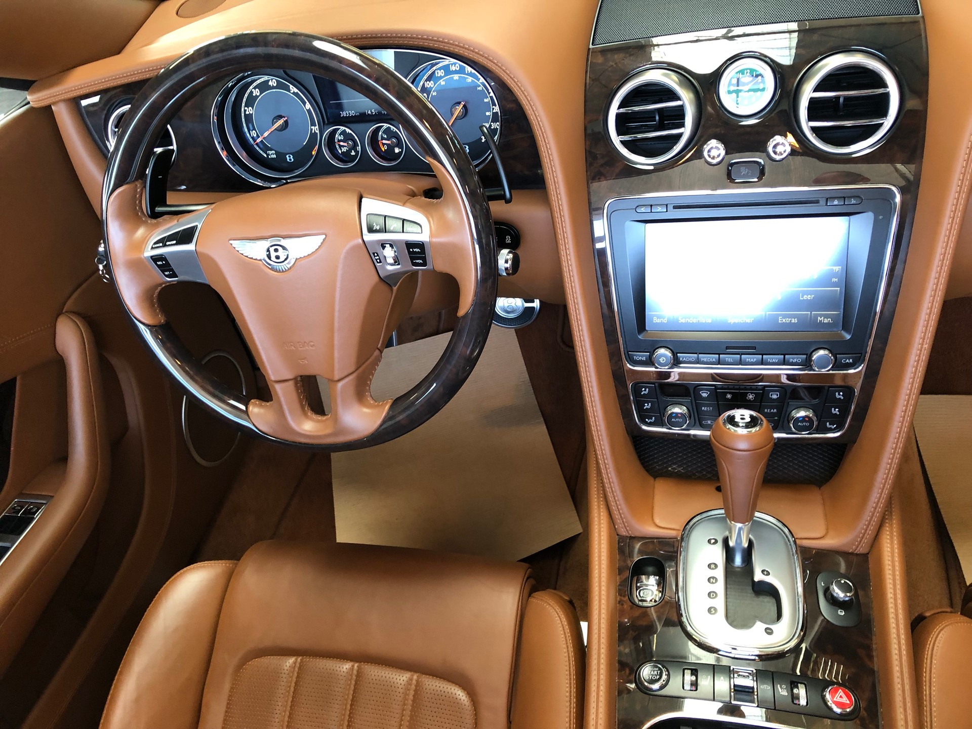 BENTLEY Continental GTC 4.0 V8-image-14