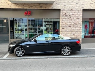 BMW 320i Cabriolet Steptronic-image-5