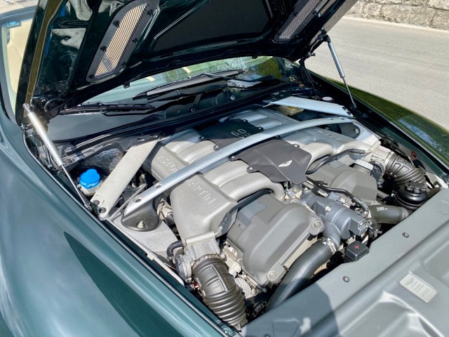 ASTON MARTIN DB9 Volante Touchtronic 2-image-11