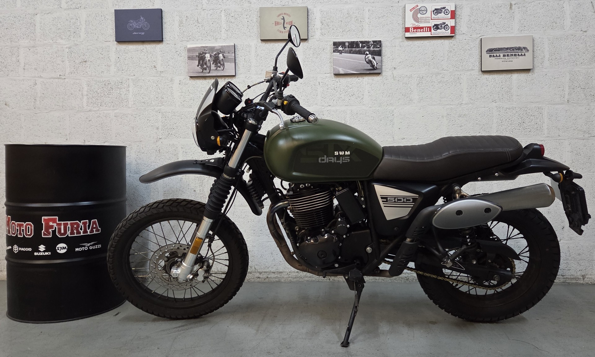 SWM SIX DAYS-showroom-element-2