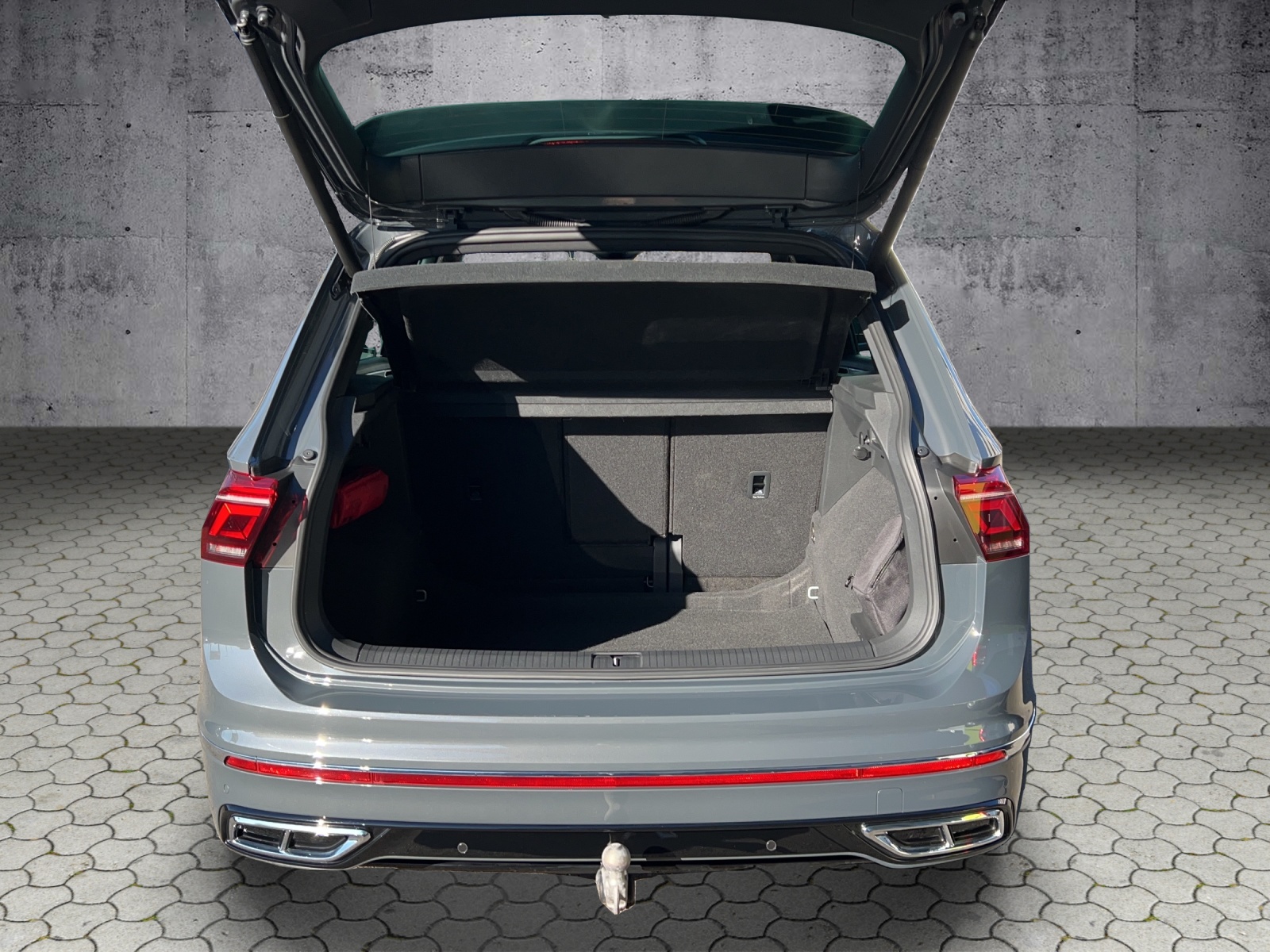 VW Tiguan 2.0 TDI SCR R-Line 4Motion DSG-image-18