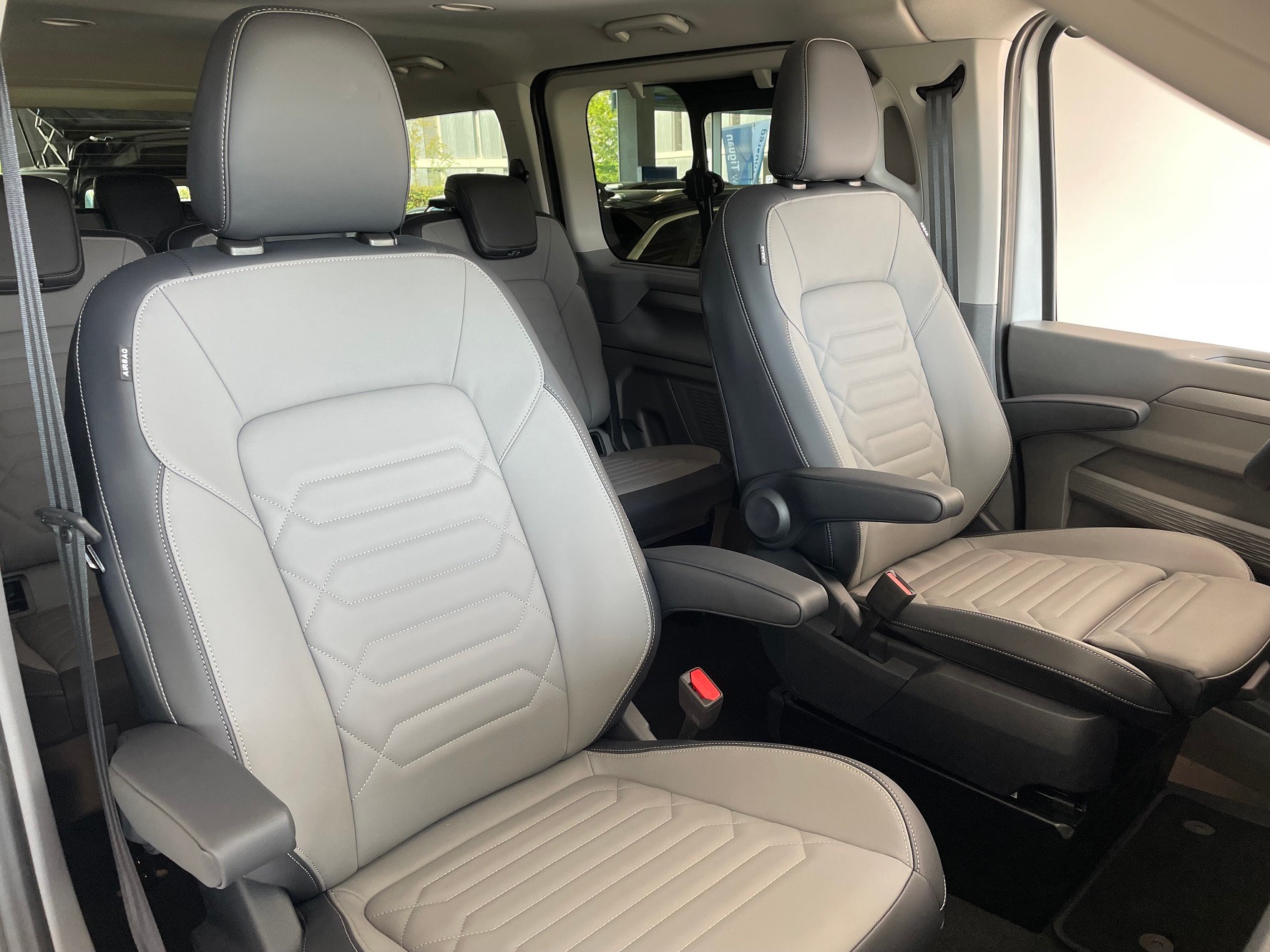VW Caravelle 2.0 TDI Style Aut.8 4 Motion-image-5