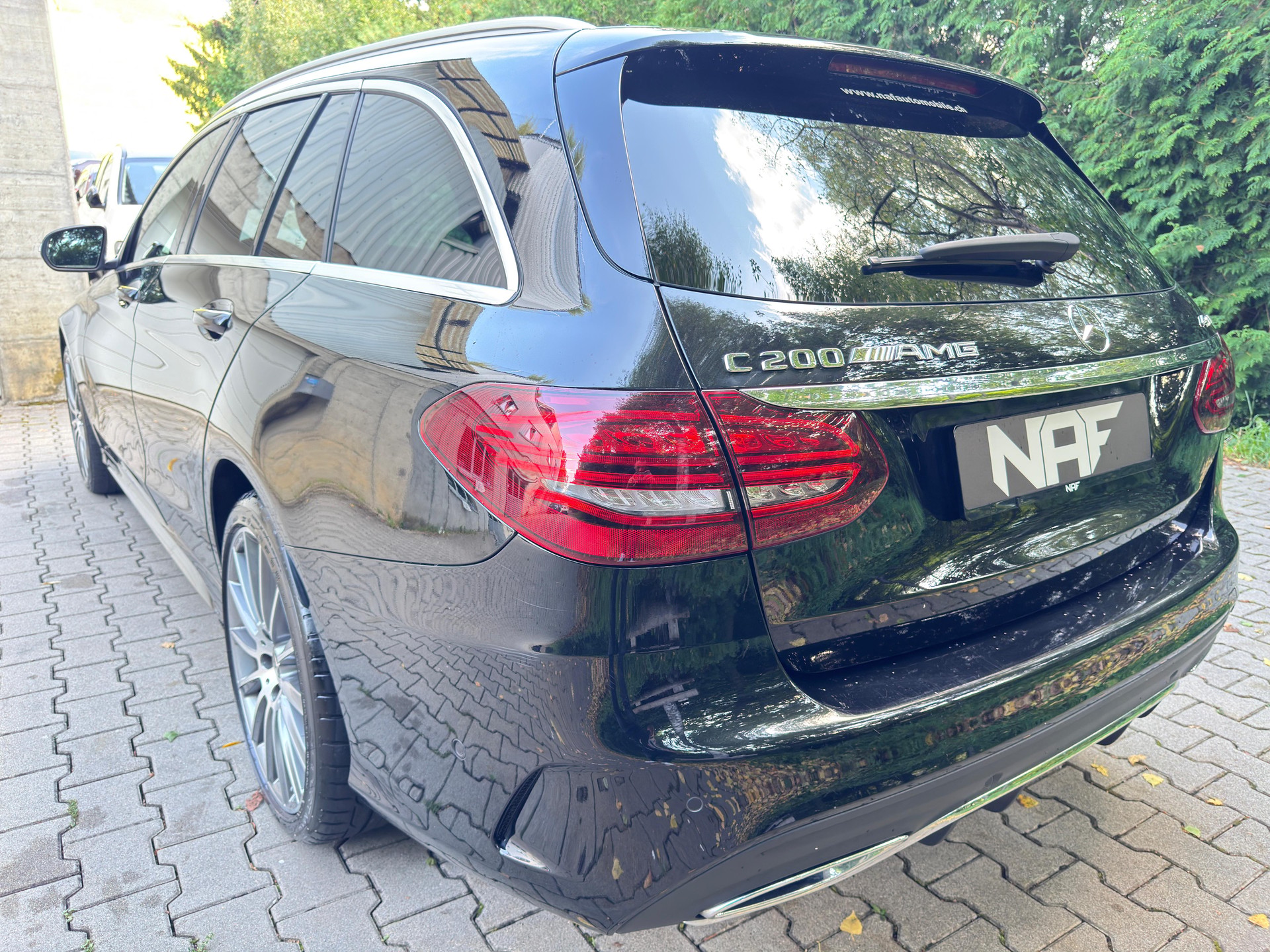 MERCEDES-BENZ C 200 Swiss Star AMG Line 4M 9G-Tronic-image-2