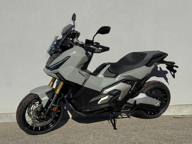 HONDA X-ADV 750-showroom-element-1
