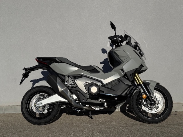 HONDA X-ADV 750-showroom-element-3