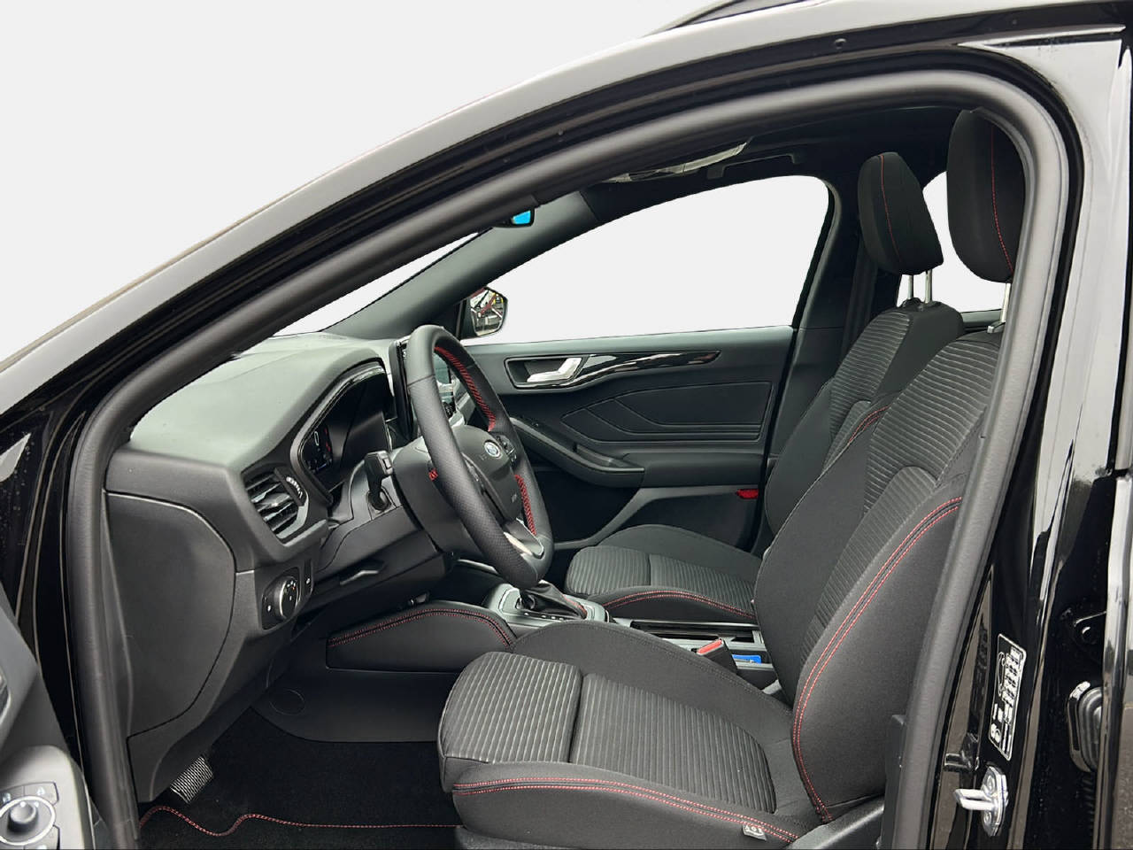 FORD Focus Station Wagon 1.0i EcoB Hybrid 155 ST-Line X-image-10