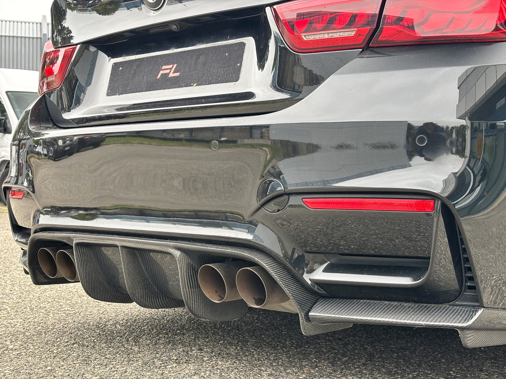 BMW M4 Coupé CS DKG-image-9