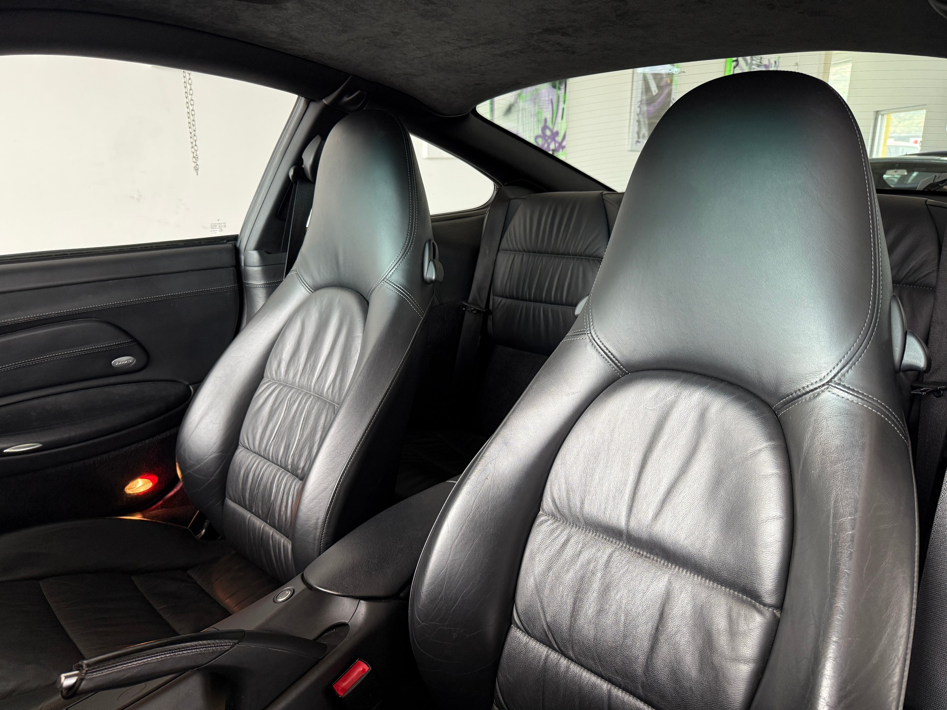 PORSCHE 911 Turbo-image-12