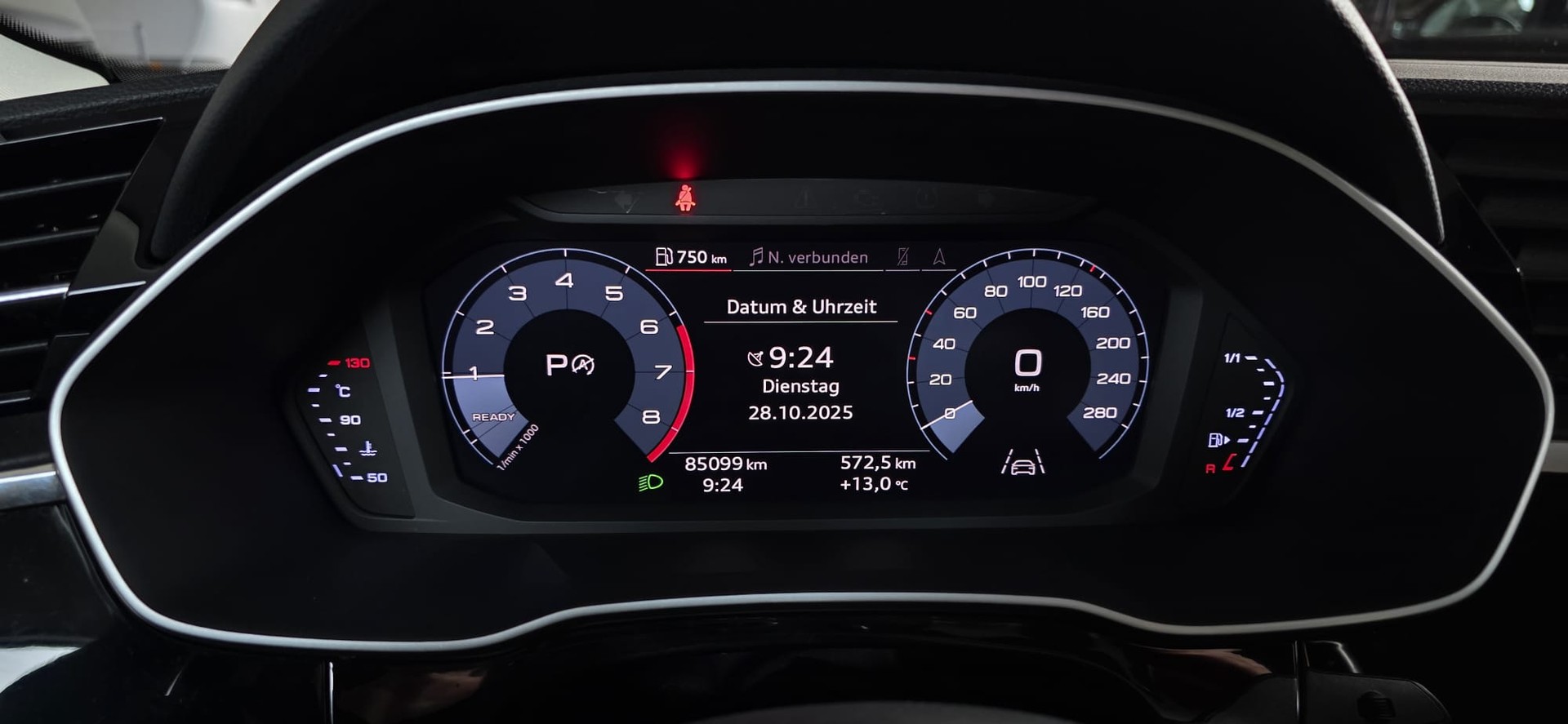 AUDI Q3 35 TFSI S-tronic *CH-Fahrzeug*-image-18