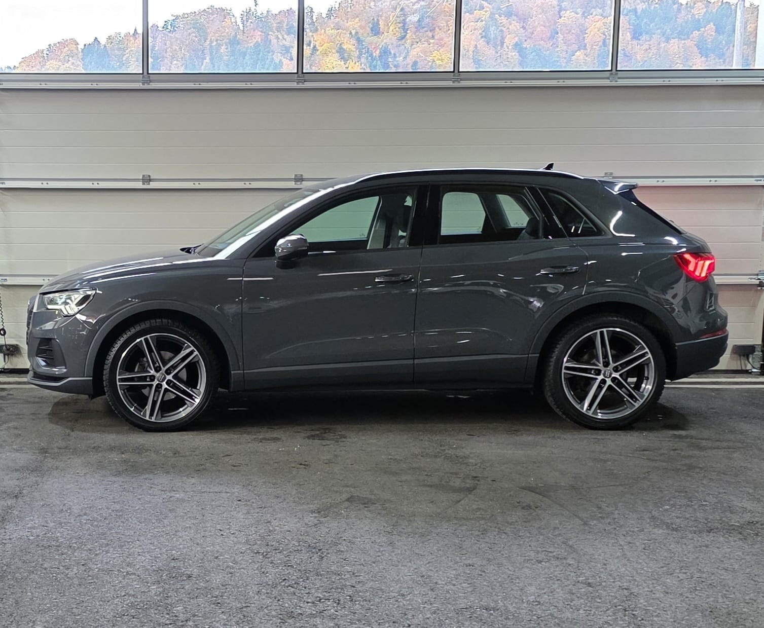 AUDI Q3 35 TFSI S-tronic *CH-Fahrzeug*-image-1